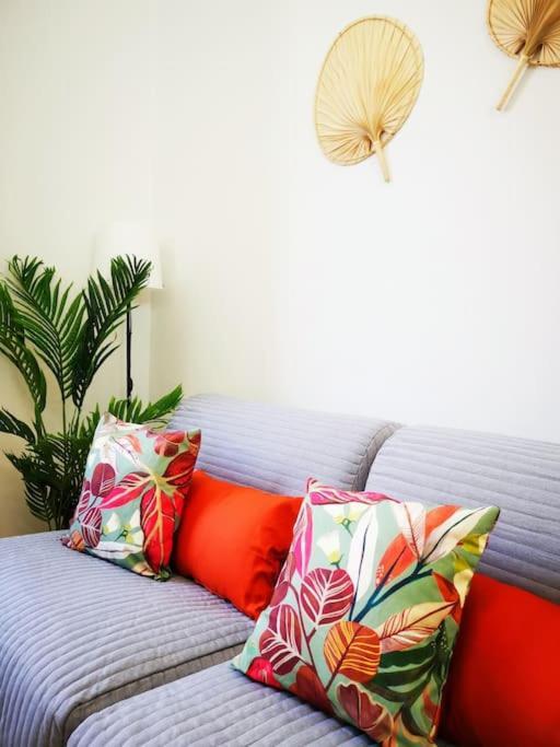 Sunny Flat 50 Meters From The Metro Milão Exterior foto