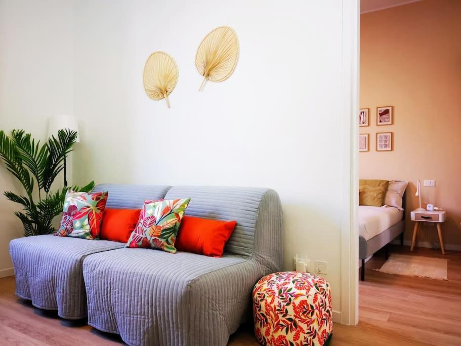 Sunny Flat 50 Meters From The Metro Milão Exterior foto
